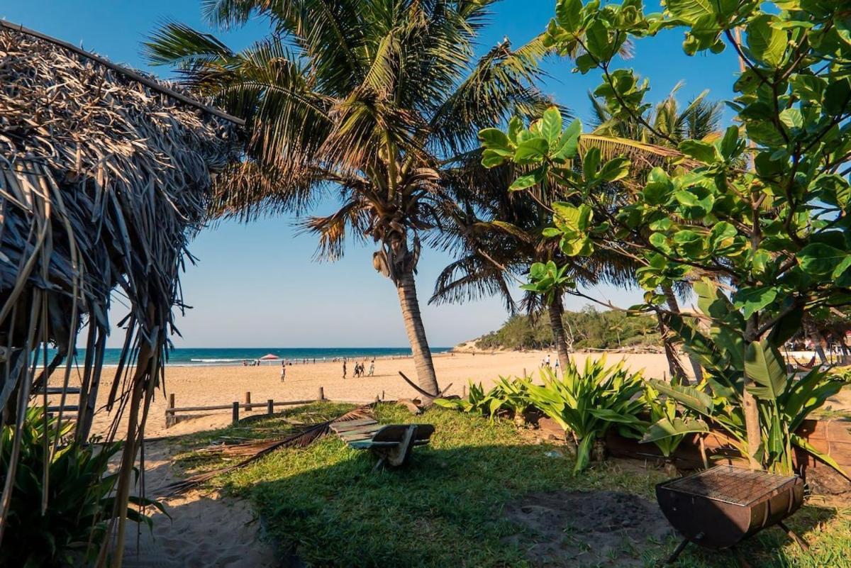 On The Beach 2 Bedroom Dhow Cabin W Ac Tofo Экстерьер фото